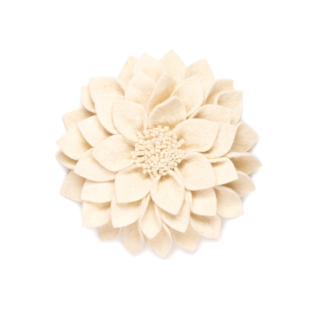 Kuba, vilten decoratie bloem crème-wit