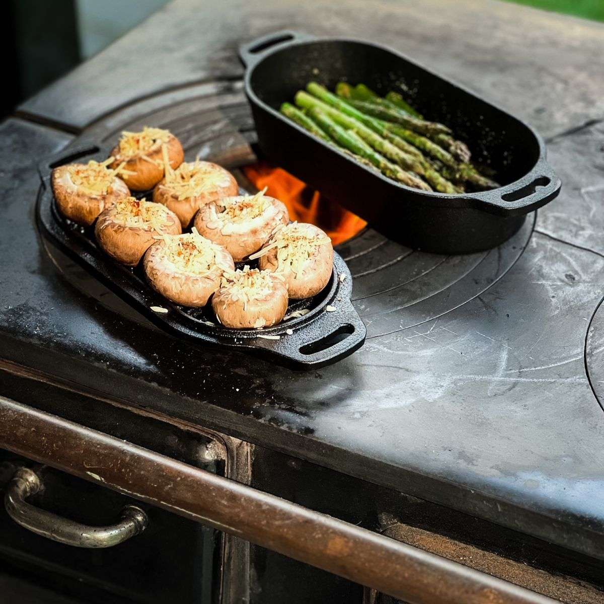 Nederlandse Oven Braadpan Gietijzer met Grill Deksel Ovaal 1 Liter