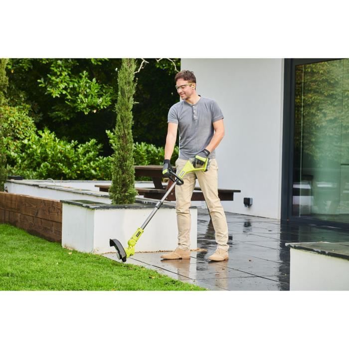 Zelfrijdende maaier van RYOBI RY18LMC30A-120 - 18V - Maaibreedte 30cm - Mulchfunctie - Lithiumbatterij + lader meegeleverd