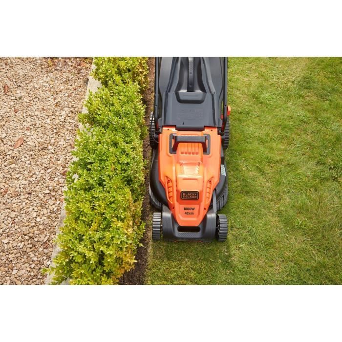 BLACK & DECKER Grasmaaier 42cm 1800W - Fiets met handvat BEMW481BH