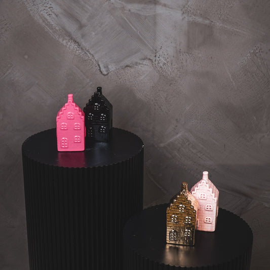 Ornament- Spaarpot - Huis - Keramiek- Neonroze - 7x7x13cm